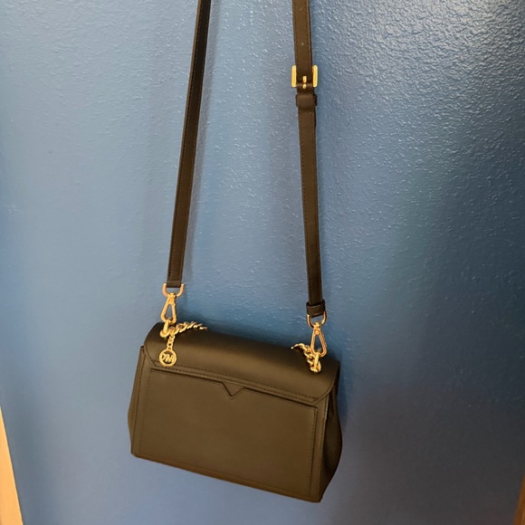 MICHAEL KORS
Lita Medium Leather Crossbody Bag - Picture 7 of 7